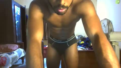 Snapshot of abusaada20 chatting on 09/30/25, 01:27 Thefitguy online show from 09/30/25, 01:27