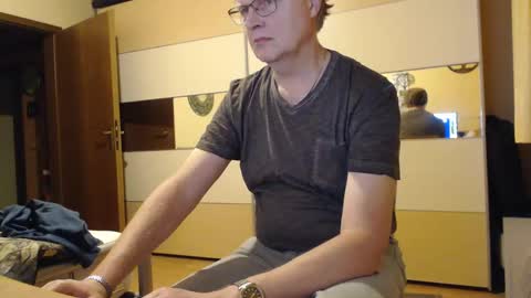 Snapshot of ach471 chatting on 12/10/24, 07:05 ach471 online show from 12/10/24, 07:05