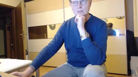 Snapshot of ach471 chatting on 12/13/24, 06:16 ach471 online show from 12/13/24, 06:16