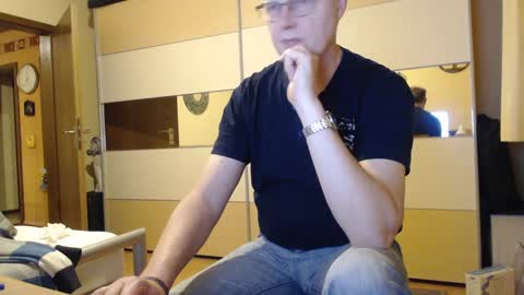 Snapshot of ach471 chatting on 01/10/25, 05:58 ach471 online show from 01/10/25, 05:58