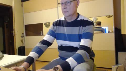 Snapshot of ach471 chatting on 01/10/25, 04:30 ach471 online show from 01/10/25, 04:30