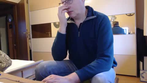 Snapshot of ach471 chatting on 01/22/25, 07:46 ach471 online show from 01/22/25, 07:46