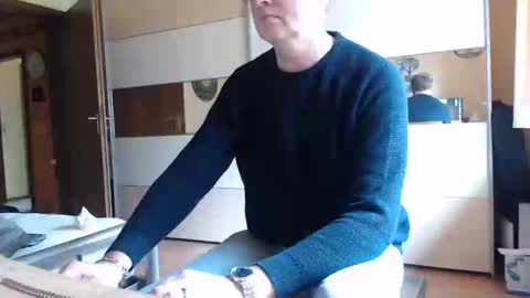 Snapshot of ach471 chatting on 01/25/25, 11:34 ach471 online show from 01/25/25, 11:34