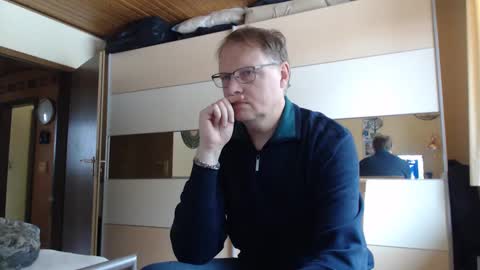 Snapshot of ach471 chatting on 02/12/25, 11:07 ach471 online show from 02/12/25, 11:07