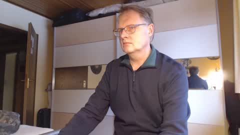 Snapshot of ach471 chatting on 02/12/25, 02:21 ach471 online show from 02/12/25, 02:21