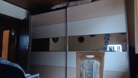 Snapshot of ach471 chatting on 02/15/25, 07:38 ach471 online show from 02/15/25, 07:38