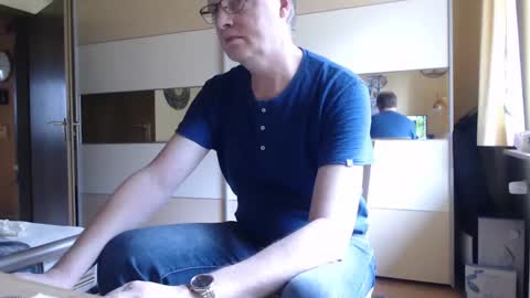 Snapshot of ach471 chatting on 02/21/25, 09:34 ach471 online show from 02/21/25, 09:34