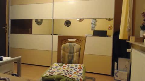 Snapshot of ach471 chatting on 03/07/25, 05:29 ach471 online show from 03/07/25, 05:29