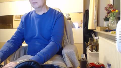 Snapshot of ach471 chatting on 09/29/25, 05:51 ach471 online show from 09/29/25, 05:51