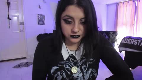 Snapshot of acid_alice666 chatting on 09/11/25, 03:45 Alice online show from 09/11/25, 03:45