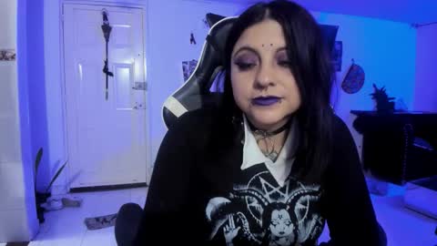 Snapshot of acid_alice666 chatting on 10/16/25, 01:17 Alice online show from 10/16/25, 01:17