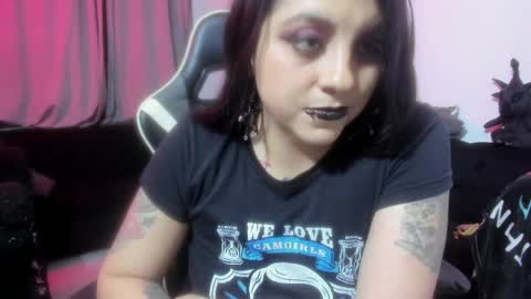 Snapshot of acid_alice666 chatting on 04/19/26, 04:23 Alice online show from 04/19/26, 04:23