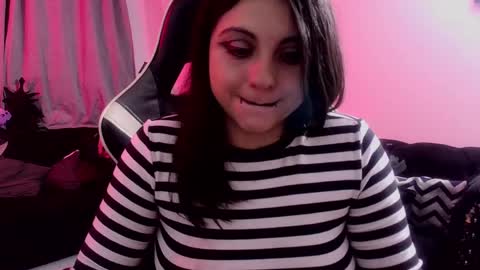 Snapshot of acid_alice666 chatting on 05/18/26, 04:07 Alice online show from 05/18/26, 04:07