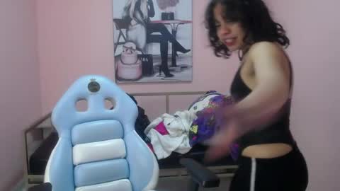 Snapshot of acid_bounze chatting on 04/04/26, 12:57 Acid Bounze online show from 04/04/26, 12:57