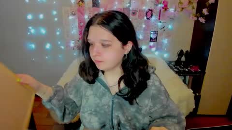 Kate online show from 04/14/26, 12:16