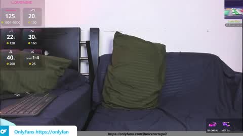 centric independent model   online show from 03/10/25, 11:32