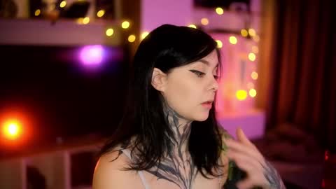 Snapshot of acid_pie chatting on 02/15/25, 03:31 acid_pie online show from 02/15/25, 03:31