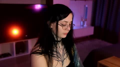 acid_pie online show from 12/17/25, 07:31