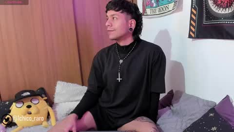 Snapshot of acid_time chatting on 02/05/25, 11:39 Jhonny online show from 02/05/25, 11:39