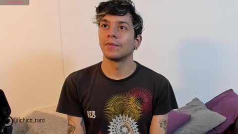 Snapshot of acid_time chatting on 11/04/25, 03:05 Jhonny online show from 11/04/25, 03:05