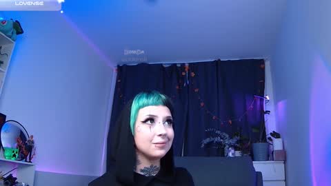 Snapshot of aciddroll chatting on 12/07/24, 09:22 Acid or Iya vacation November 19 to November 26 online show from 12/07/24, 09:22