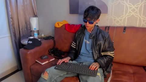 Snapshot of acidmilo chatting on 12/07/24, 02:57 Acid Milo online show from 12/07/24, 02:57