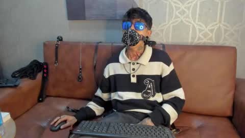 Snapshot of acidmilo chatting on 12/09/24, 05:18 Acid Milo online show from 12/09/24, 05:18