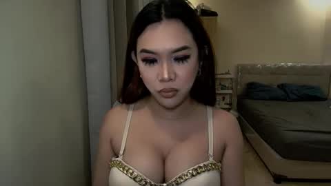 Snapshot of acohciiruiz chatting on 10/18/25, 02:36 Anastasia online show from 10/18/25, 02:36