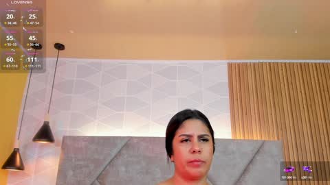 Snapshot of ada__lee_ chatting on 01/10/25, 05:24 Antonella online show from 01/10/25, 05:24