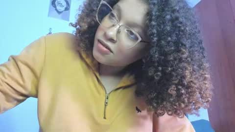 Snapshot of ada_gales_ chatting on 11/13/25, 02:54 Isa online show from 11/13/25, 02:54