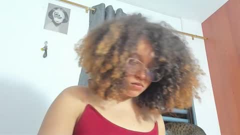 Snapshot of ada_gales_ chatting on 11/20/25, 04:56 Isa online show from 11/20/25, 04:56