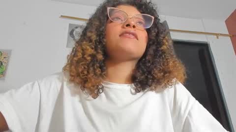 Snapshot of ada_gales_ chatting on 12/03/25, 05:15 Isa online show from 12/03/25, 05:15