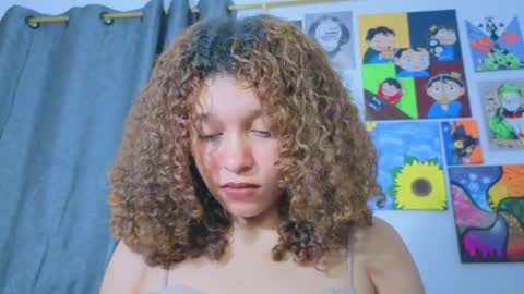 Snapshot of ada_gales_ chatting on 04/30/26, 04:52 Isa online show from 04/30/26, 04:52