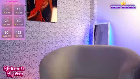 Snapshot of adablue25 chatting on 09/09/25, 01:38 Ada Blue online show from 09/09/25, 01:38