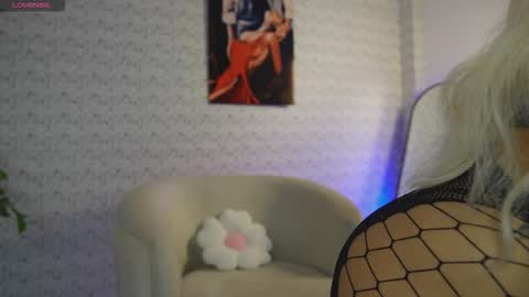 Snapshot of adablue25 chatting on 11/04/25, 02:10 Ada Blue online show from 11/04/25, 02:10