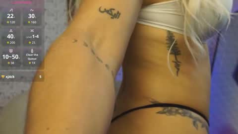 Snapshot of adablue25 chatting on 11/11/25, 03:17 Ada Blue online show from 11/11/25, 03:17