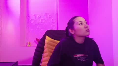 Snapshot of adaira31 chatting on 11/11/25, 03:28 Adaira online show from 11/11/25, 03:28