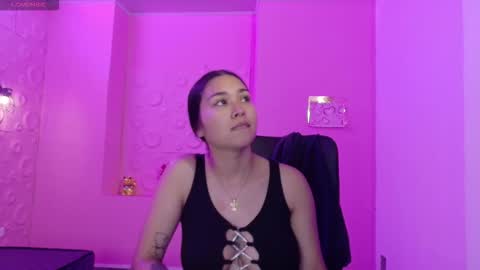 Snapshot of adaira31 chatting on 11/14/25, 04:33 Adaira online show from 11/14/25, 04:33