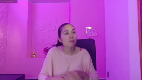 Snapshot of adaira31 chatting on 11/15/25, 04:43 Adaira online show from 11/15/25, 04:43