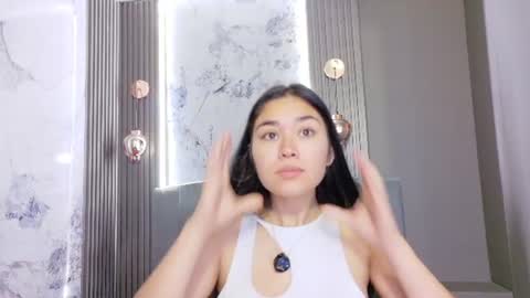 Snapshot of adaira31 chatting on 07/19/26, 01:15 Adaira online show from 07/19/26, 01:15