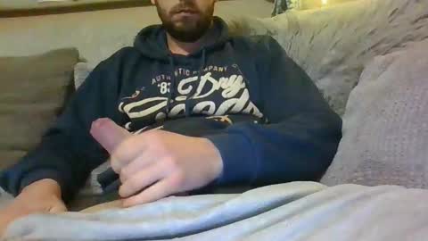 adam0910 online show from 01/15/25, 12:19