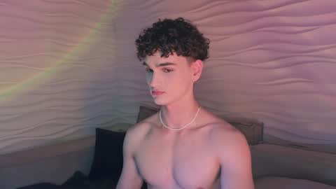 Snapshot of adam_21cm chatting on 12/12/24, 06:53 Adam online show from 12/12/24, 06:53