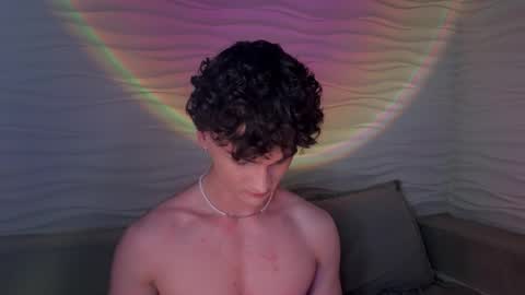 Snapshot of adam_21cm chatting on 02/19/25, 10:42 Adam online show from 02/19/25, 10:42