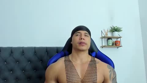 adam boss online show from 01/10/26, 07:32