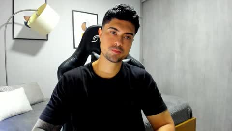 Snapshot of adam_clarke chatting on 11/13/25, 02:49 adam clarke online show from 11/13/25, 02:49