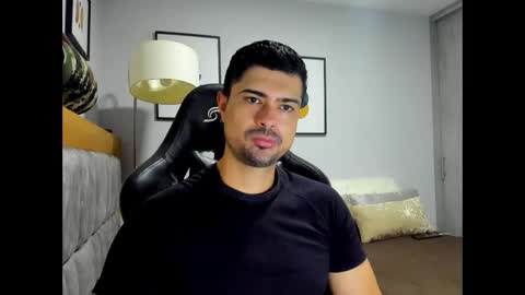 Snapshot of adam_clarke chatting on 12/17/25, 02:06 adam clarke online show from 12/17/25, 02:06