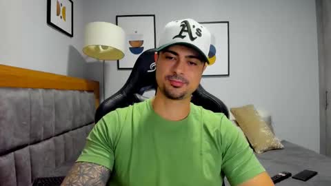 Snapshot of adam_clarke chatting on 01/12/26, 02:17 adam clarke online show from 01/12/26, 02:17