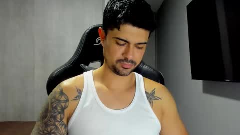 Snapshot of adam_clarke chatting on 01/17/26, 02:27 adam clarke online show from 01/17/26, 02:27