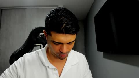 Snapshot of adam_clarke chatting on 02/10/26, 03:21 adam clarke online show from 02/10/26, 03:21