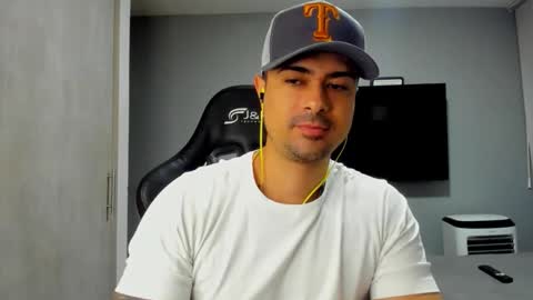 Snapshot of adam_clarke chatting on 02/21/26, 04:13 adam clarke online show from 02/21/26, 04:13